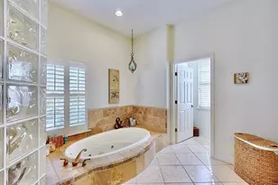 615 Islebay Dr, Apollo Beach, FL 33572 - Photo 34