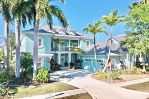 615 Islebay Dr, Apollo Beach, FL 33572 - Photo 1