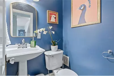 138 N Kentucky Avenue, Deland, FL 32724 - Photo 10