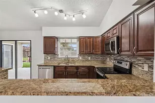 2513 Dumas Dr, Deltona, FL 32738 - Photo 14