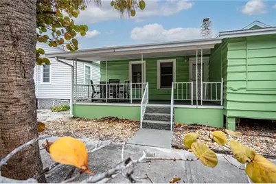 115 124th Avenue W, Treasure Island, FL 33706 - Photo 12