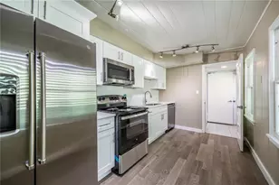 115 124th Ave W, Treasure Island, FL 33706 - Photo 10