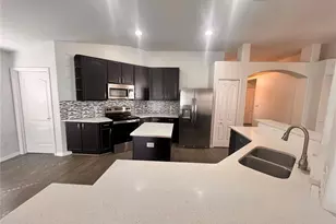 3930 Lakeside Reserve Ln, Orlando, FL 32810 - Photo 6