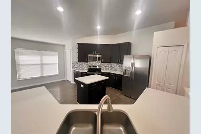 3930 Lakeside Reserve Lane, Orlando, FL 32810 - Photo 4