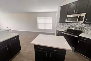 3930 Lakeside Reserve Ln, Orlando, FL 32810 - Photo 12