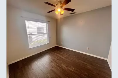 3930 Lakeside Reserve Lane, Orlando, FL 32810 - Photo 10