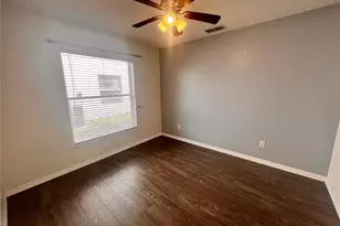 3930 Lakeside Reserve Ln, Orlando, FL 32810 - Photo 10