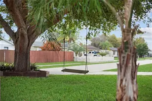 1614 Maureen Ave, Ocoee, FL 34761 - Photo 2