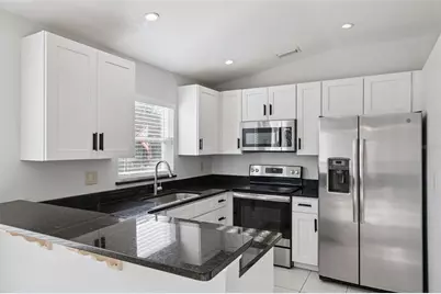 3861 Bentford Court, Orlando, FL 32817 - Photo 4