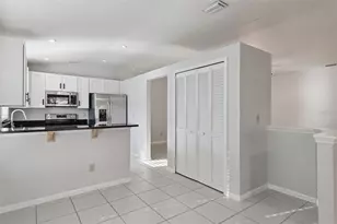 3861 Bentford Ct, Orlando, FL 32817 - Photo 4