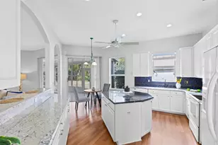 905 Torrey Pine Dr, Winter Springs, FL 32708 - Photo 2