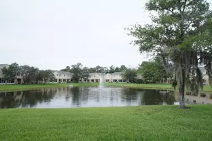 427 Wilton Cir, Sanford, FL 32773 - Photo 2