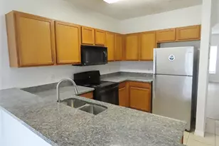 427 Wilton Cir, Sanford, FL 32773 - Photo 4