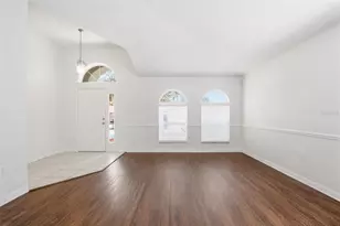 1012 Cristelle Jean Dr, Ruskin, FL 33570 - Photo 2