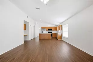 1012 Cristelle Jean Dr, Ruskin, FL 33570 - Photo 6