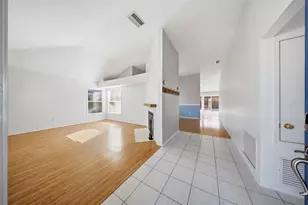 563 W Springtree Way, Lake Mary, FL 32746 - Photo 4