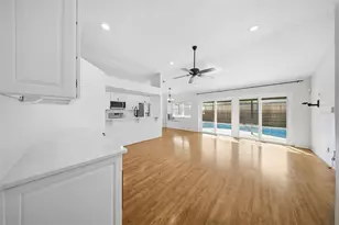 563 W Springtree Way, Lake Mary, FL 32746 - Photo 10