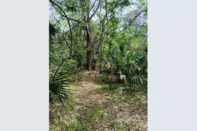 E Hubbard Avenue, Deland, FL 32724 - Photo 1