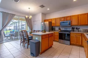 8512 Sunrise Key Dr, Kissimmee, FL 34747 - Photo 12