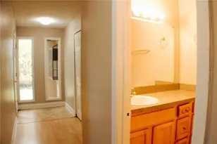 118 Dahlia Village Cir, Orlando, FL 32807 - Photo 8