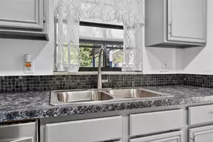 10464 Bridlewood Ave, Orlando, FL 32825 - Photo 8