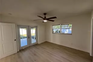 2502 Tropical Shores Dr SE, Saint Petersburg, FL 33705 - Photo 12