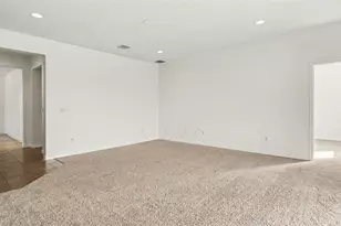 9033 Sienna Moss Ln, Riverview, FL 33578 - Photo 8