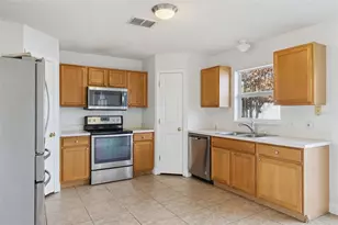 11245 Dacre Ln, Orlando, FL 32824 - Photo 10