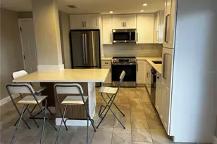 8802 Bay Pointe Dr, Tampa, FL 33615 - Photo 8