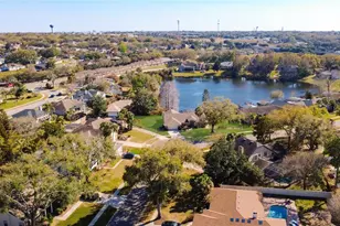 1125 Almond Tree Cir, Orlando, FL 32835 - Photo 2