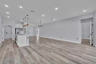 201 Begonia Ln, Poinciana, FL 34759 - Photo 20