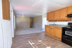 18225 SE 22nd Pl, Silver Springs, FL 34488 - Photo 8