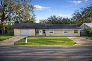 1109 E 8th Ave, Mount Dora, FL 32757 - Photo 1