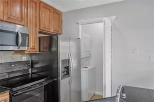 8613 Mallard Reserve Dr, Tampa, FL 33614 - Photo 14