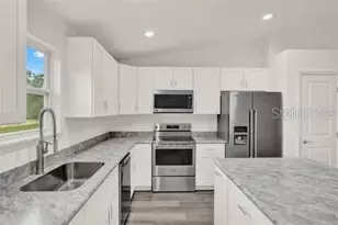 40091 Oakridge Dr, Lady Lake, FL 32159 - Photo 8