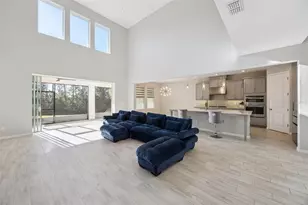 1218 Hillcrest View Loop, Apopka, FL 32703 - Photo 4
