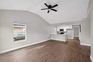 1724 E Mulberry Dr, Tampa, FL 33604 - Photo 10