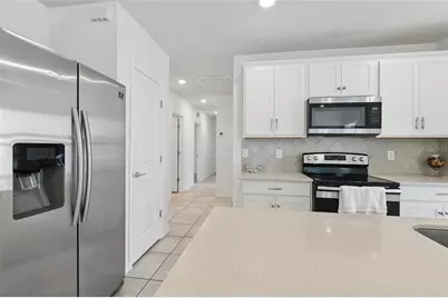 5079 Royal Point Avenue, Kissimmee, FL 34746 - Photo 18
