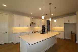 2501 Hawks Overlook, Oviedo, FL 32765 - Photo 2