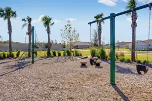 739 Hazelwood Ct, Haines City, FL 33844 - Photo 16