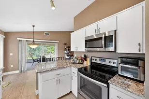 203 Ashley Loop, Davenport, FL 33837 - Photo 12