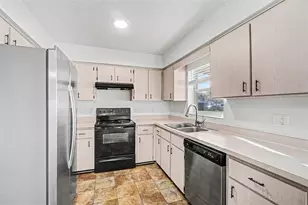 724 E 11th Ave, Mount Dora, FL 32757 - Photo 8