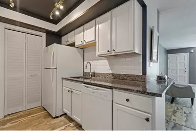 202 E Esplanade Way E #104, Casselberry, FL 32707 - Photo 4