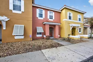 1066 Park Ridge Cir, Kissimmee, FL 34746 - Photo 2