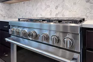 2046 Packing District Wy, Orlando, FL 32804 - Photo 18