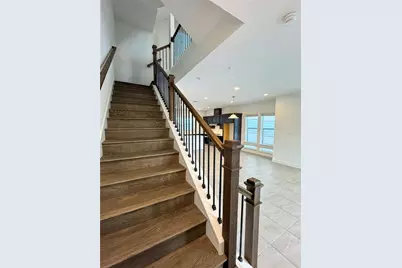 2046 Packing District Way, Orlando, FL 32804 - Photo 32