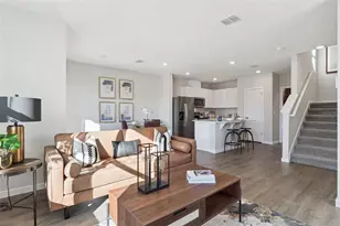 591 Preston Cv Dr, Saint Cloud, FL 34771 - Photo 4