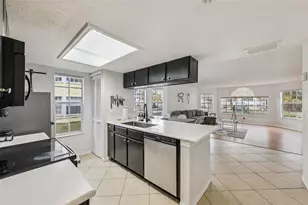 2002 Royal Bay Blvd, Kissimmee, FL 34746 - Photo 8