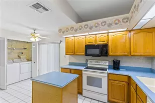 5884 Parkview Point Dr, Orlando, FL 32821 - Photo 8
