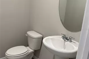 7649 Intrepid Rd, Wesley Chapel, FL 33545 - Photo 8